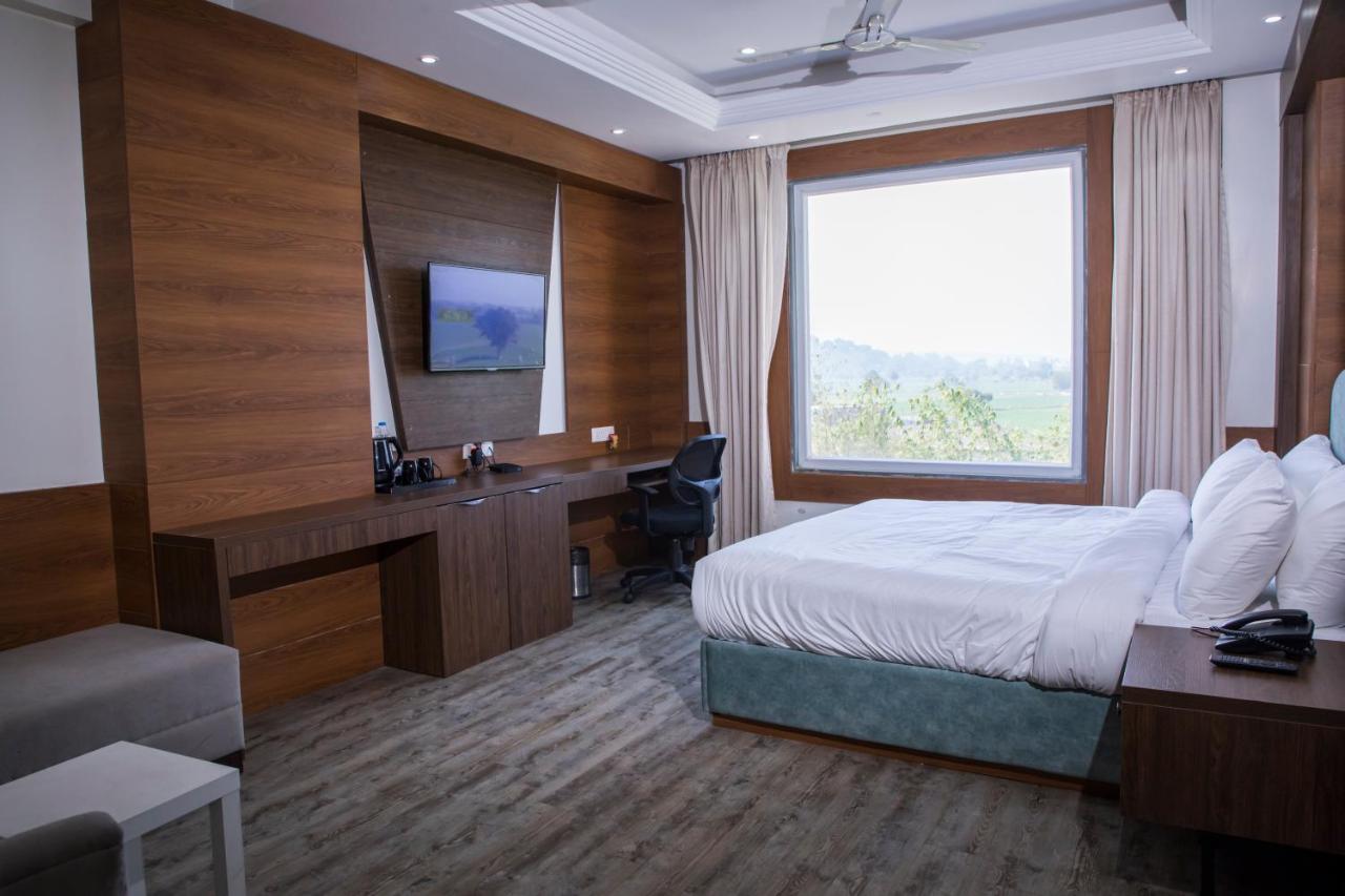 The Utopia Resort Sānchi Eksteriør billede